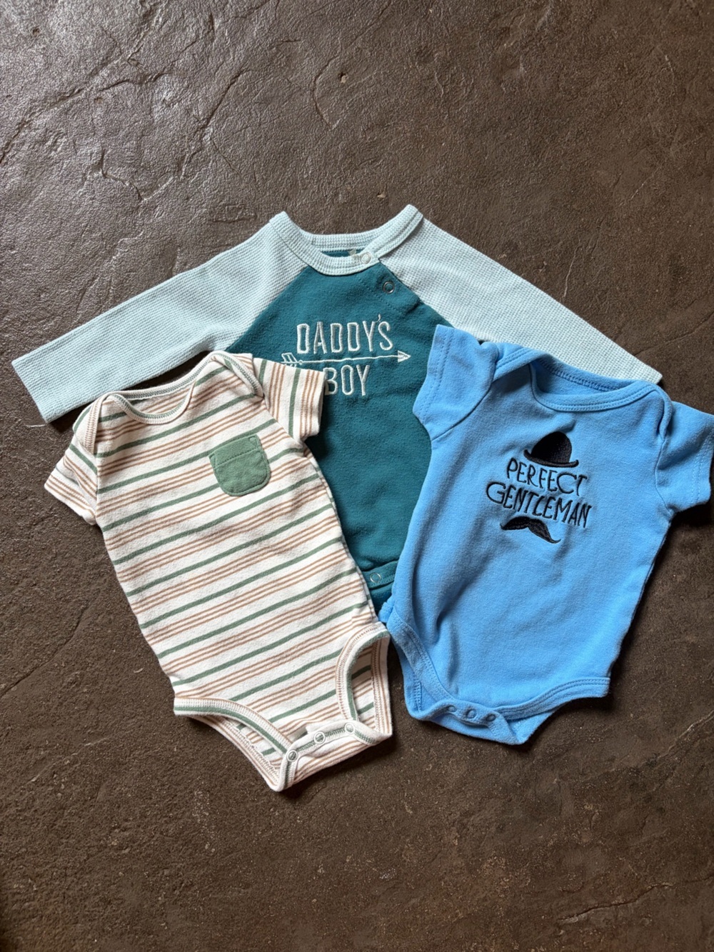 Boys Onsie Lot 0-3 Mths